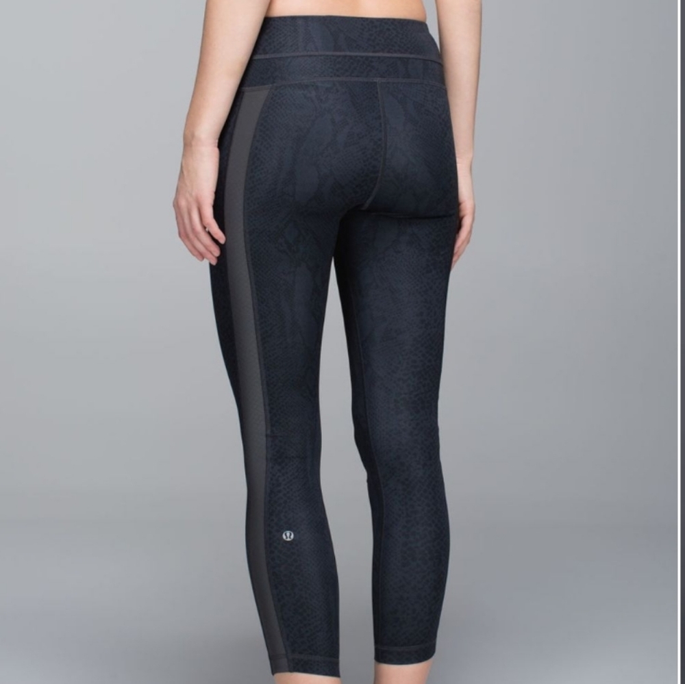 Lululemon Light Speed Tight *Full-On Luxtreme